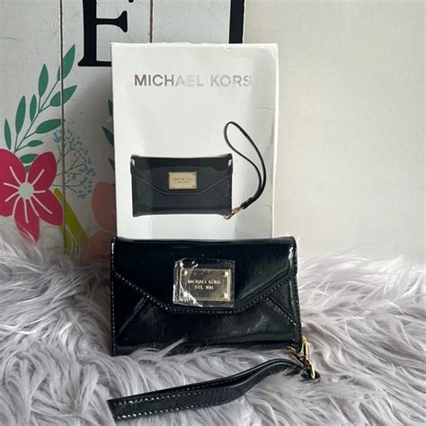 michael kors iphone 4 4s 3gs wristlet wallet clutch|212 results for michael kors wallet iphone 4s .